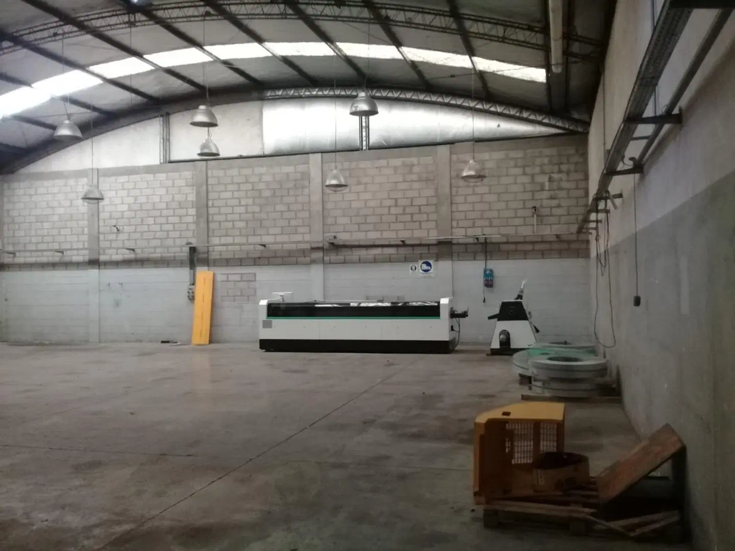 Galpón con 1200 m2 en venta en Caseros 3
