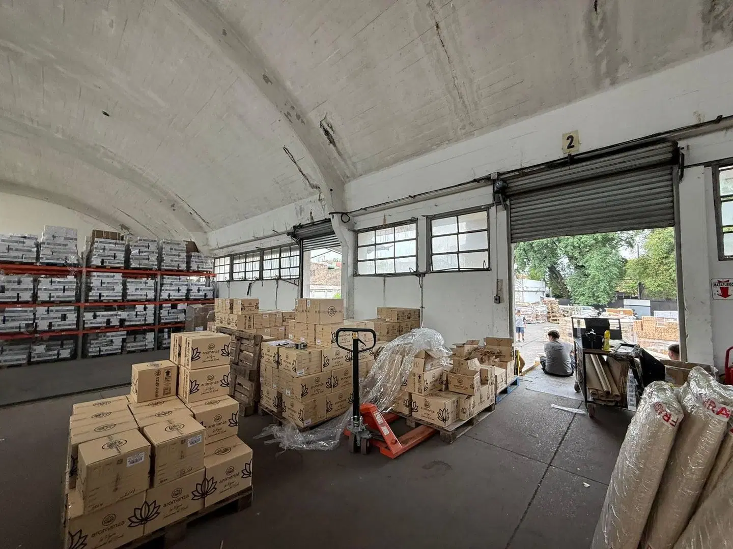 Galpón centro logístco de 7420 m2 en alquiler en ramos mejia 3