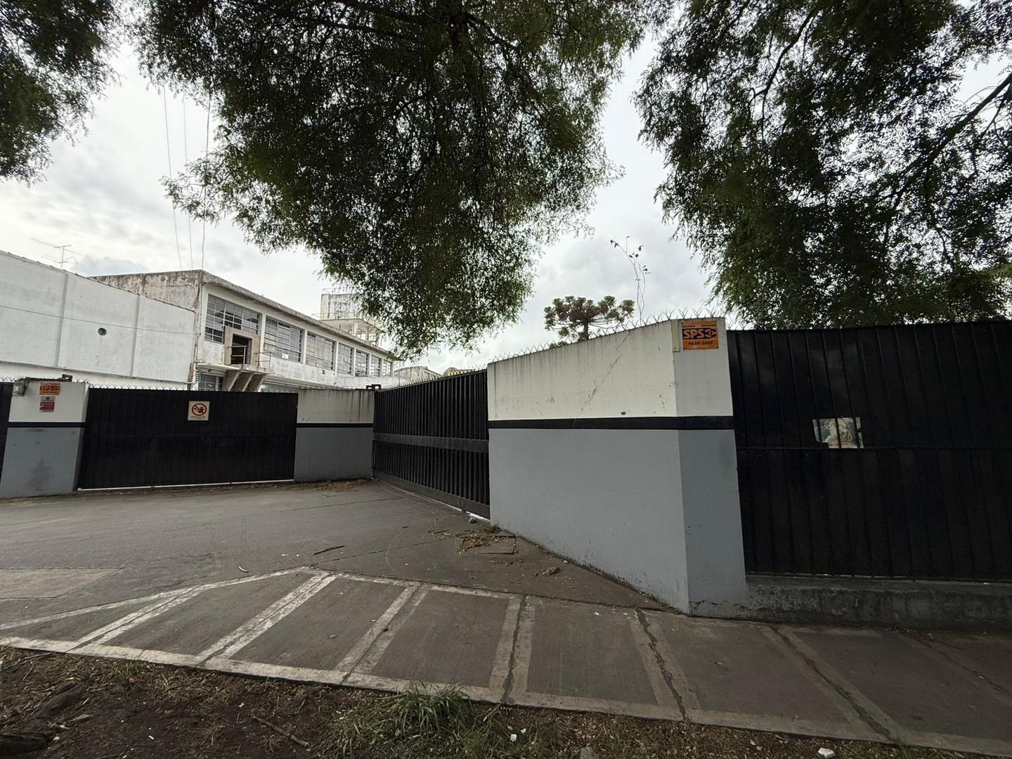 CENTRO DE DISTRIBUCIÓN EN VENTA | 5.080 m² CUBIERTOS