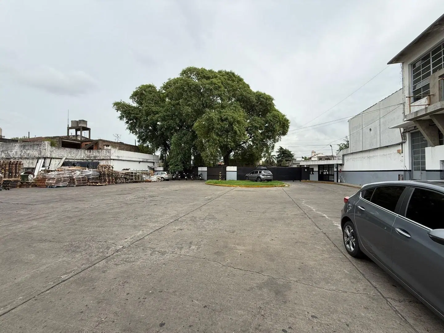 CENTRO DE DISTRIBUCIÓN EN VENTA | 5.080 m² CUBIERTOS 4