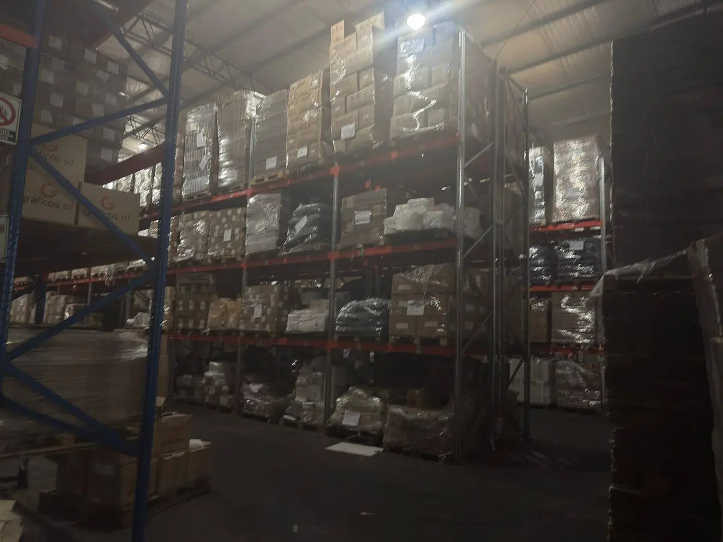 GALPÓN INDUSTRIAL 933 m² | 9 MTS ALTURA | 2 INGRESOS CAMIÓN 3