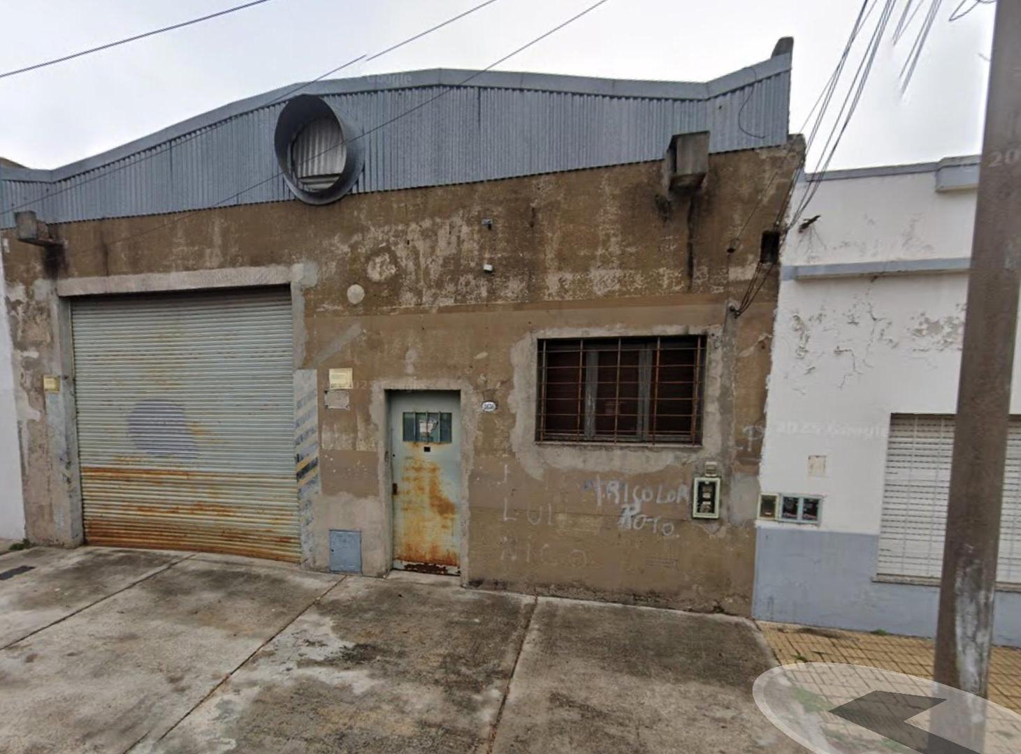 GALPÓN 200 m² | 5,5 MTS ALT | FUERZA MOTRIZ + GAS | CASEROS
