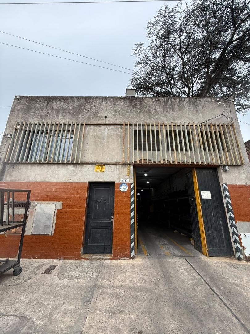 Foto de Galpón en venta sobre lote de 400 m2 en Caseros, imagen 2