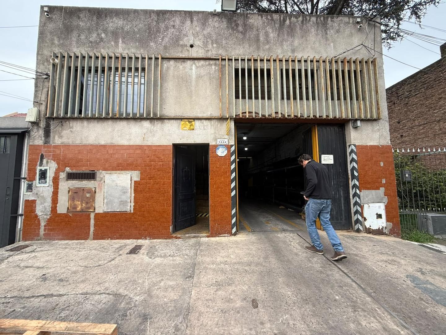 Foto de Galpón en venta sobre lote de 400 m2 en Caseros, imagen 3