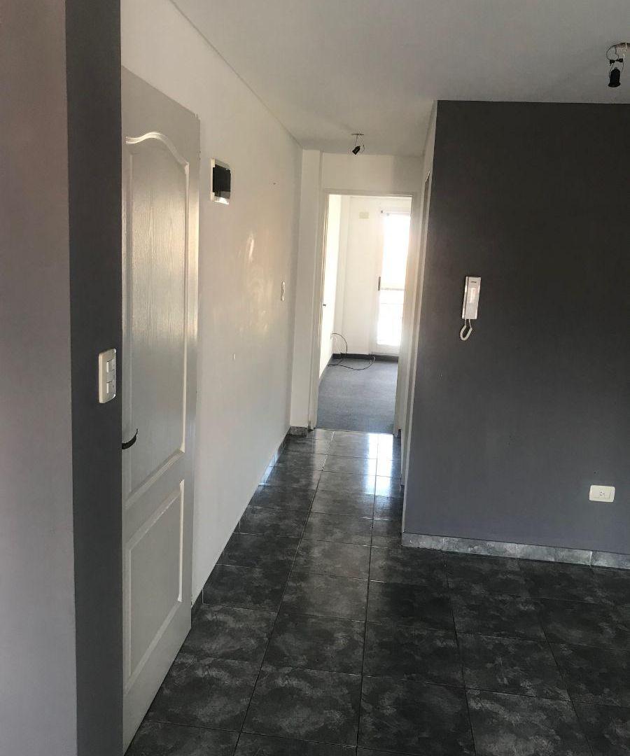 Foto de Departamento de 49 m² en alquiler en Wilde, imagen 1