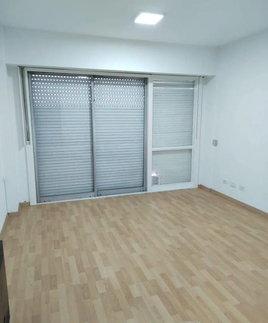 Departamento de 75 m² con 2 ambientes en alquiler en Wilde 5