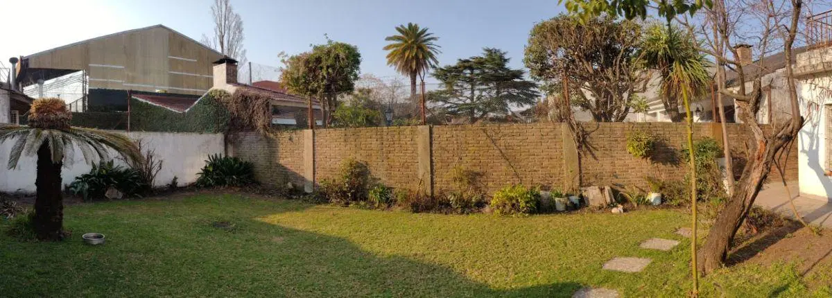 Casa de 186 m2 con 3 dormitorios en venta en Rafael Calzada 1