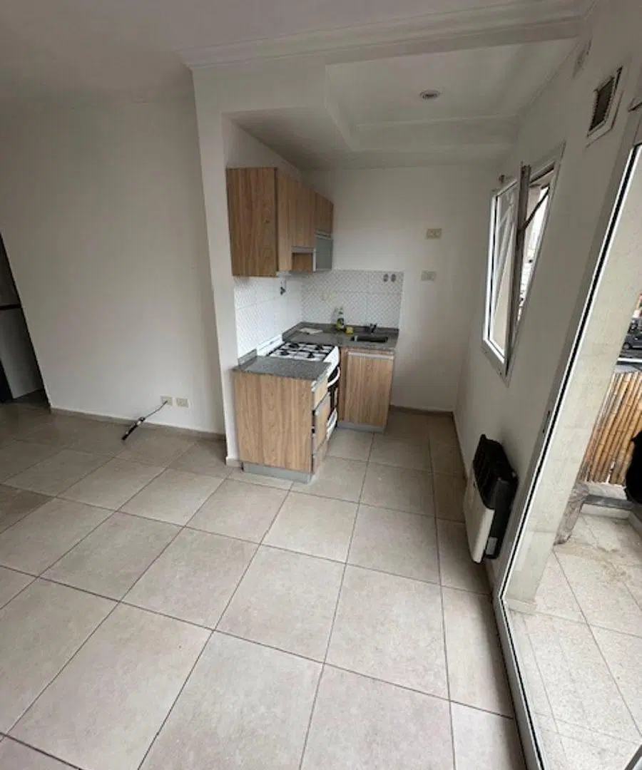 Departamento de 48 m2 con 1 dormitorio en alquiler en Wilde 4