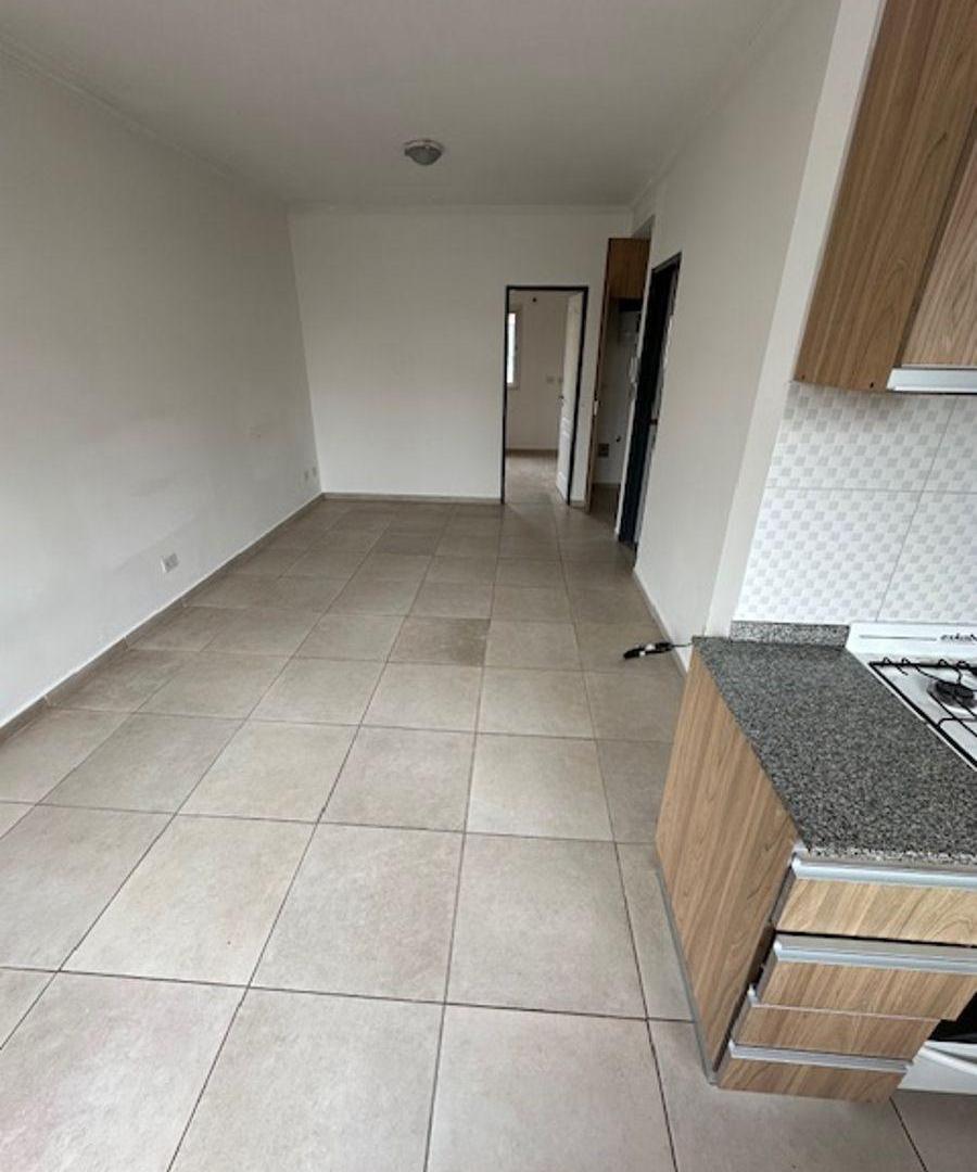 Foto de Departamento de 48 m2 con 1 dormitorio en alquiler en Wilde, imagen 3