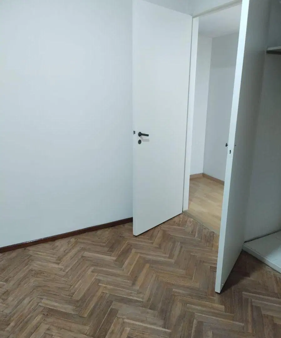 Departamento de 90 m2 con 2 dormitorios en alquiler en Wilde 3