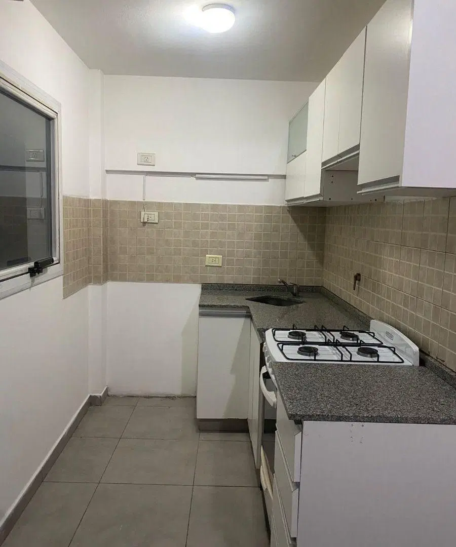 Departamento de 25 m² de superficie construida en alquiler en Sarandi 3
