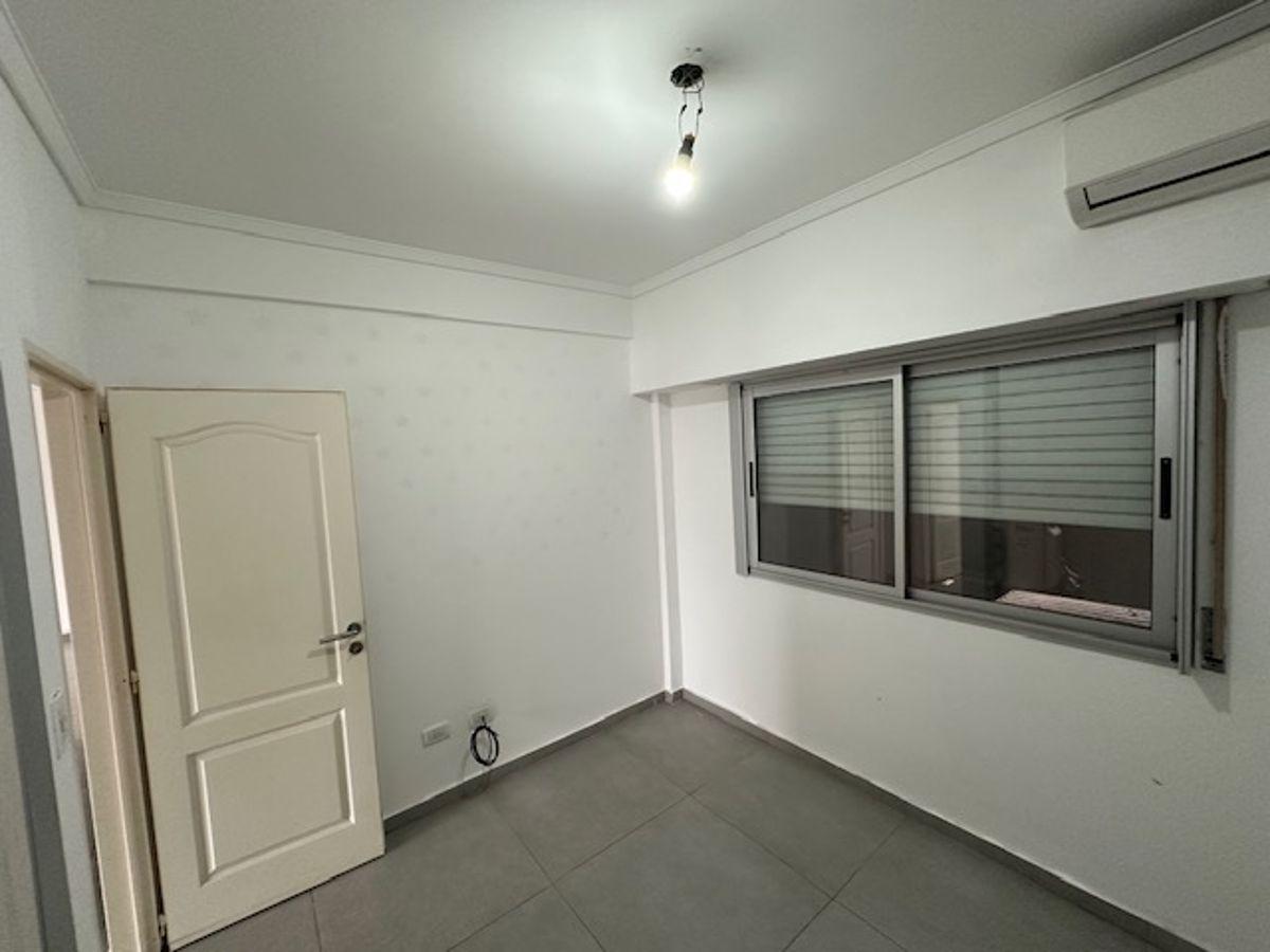 Foto de Departamento de 80 m² con 2 habitaciones en alquiler en Wilde, imagen 2