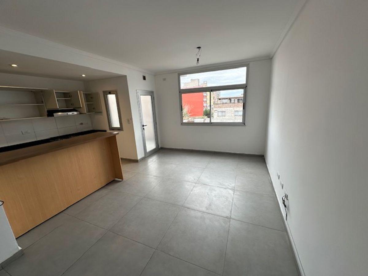 Foto de Departamento de 80 m² con 2 habitaciones en alquiler en Wilde, imagen 5