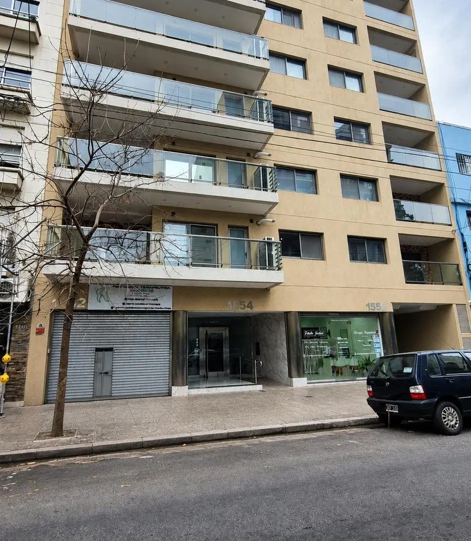 Semipiso 4 ambs. con balcón aterrazado, suite, 2 cocheras y baulera en Mataderos 2