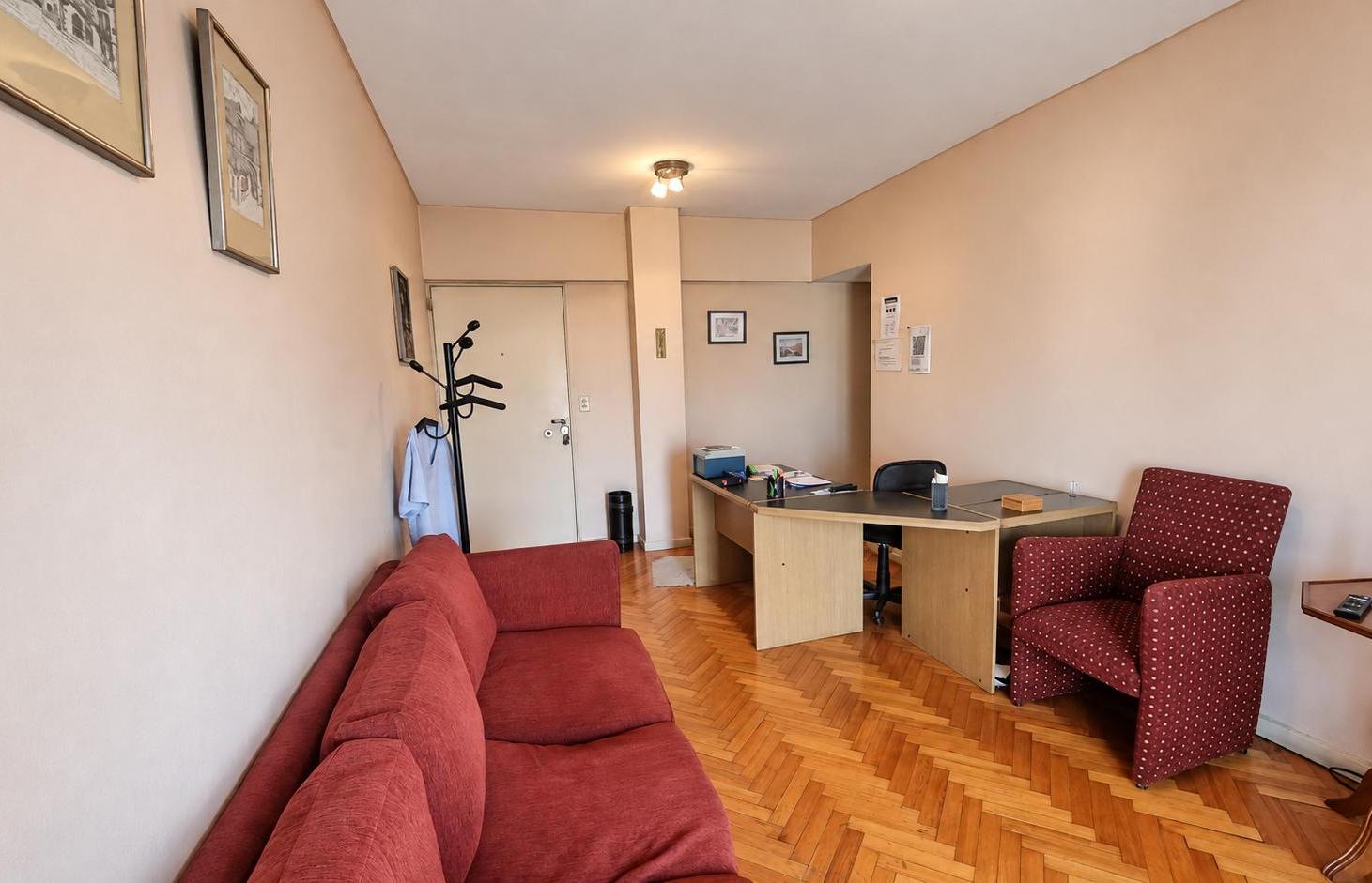 Foto de Venta 3 Ambientes con Balcón, Cochera y Baulera – Apto Crédito – Flores, imagen 1