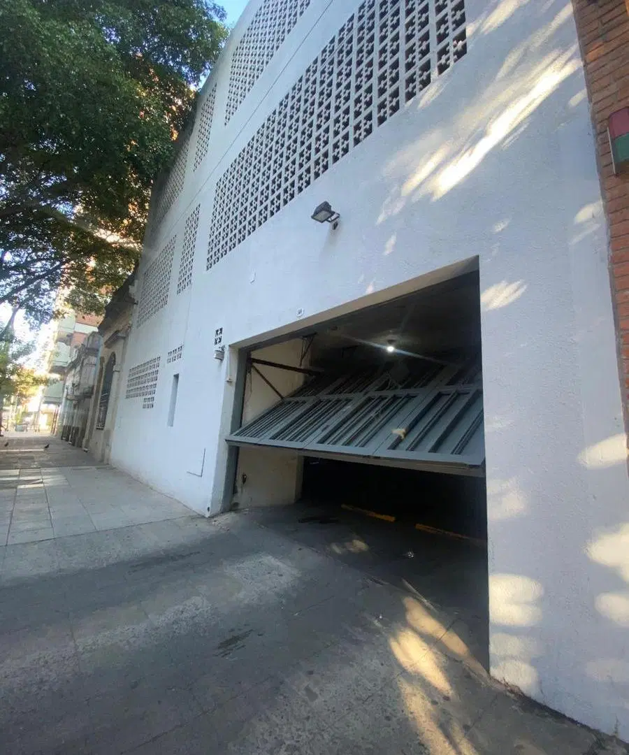 Cochera en Lanús Oeste 4