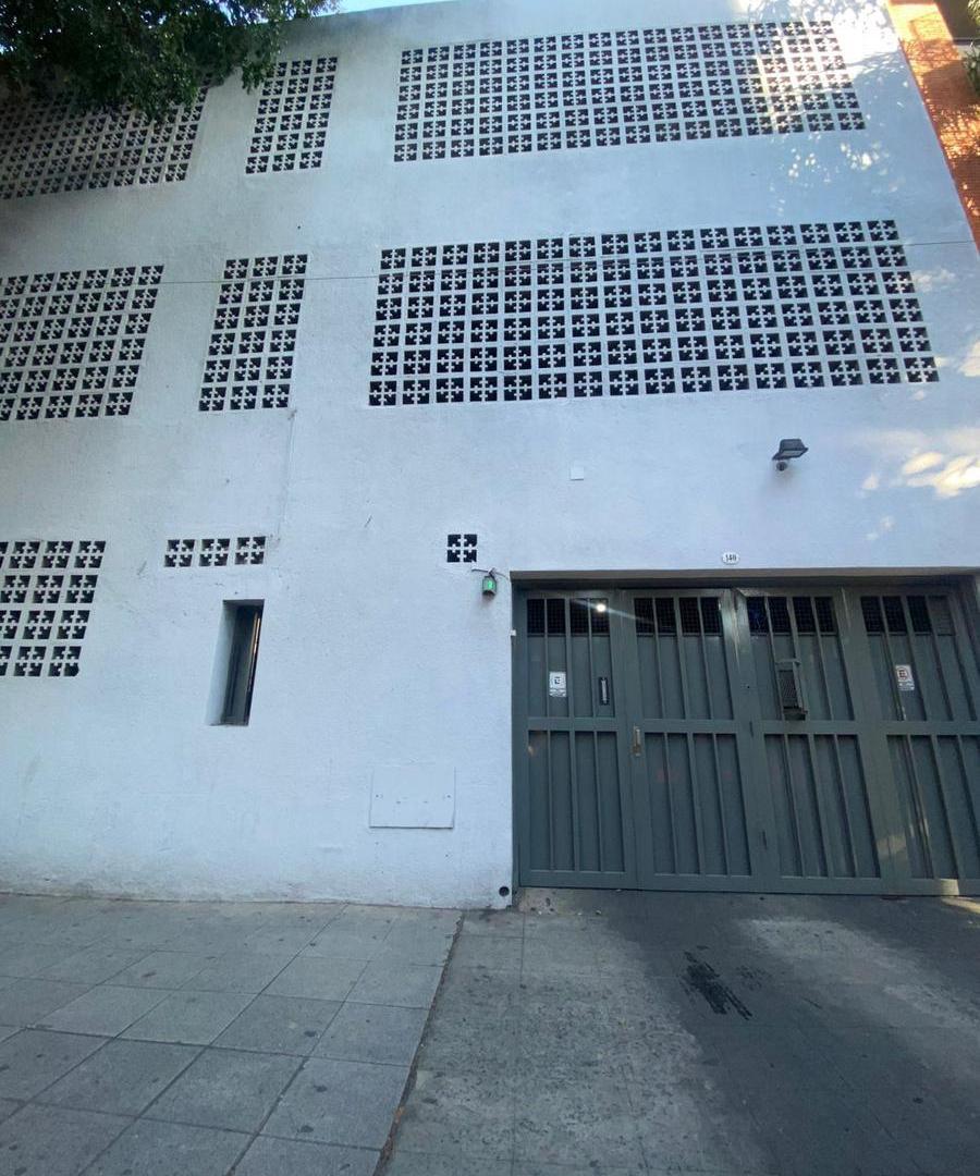 Cochera en Lanús Oeste