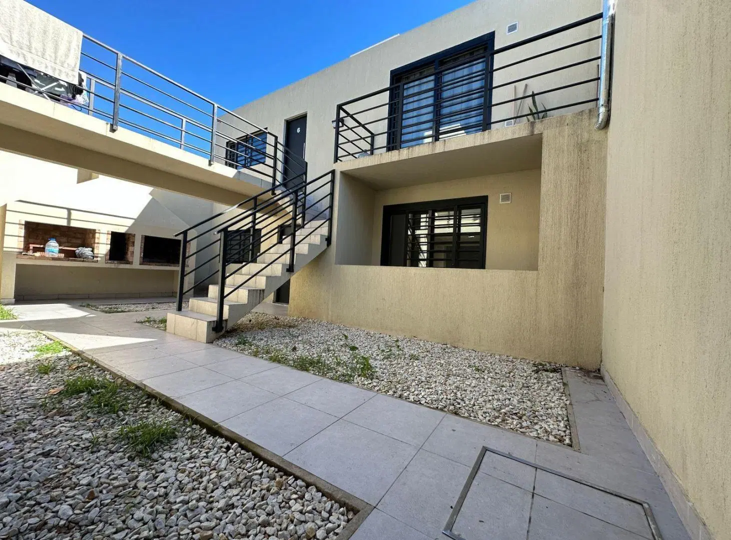 Complejo departamentos c/ cocheras 8