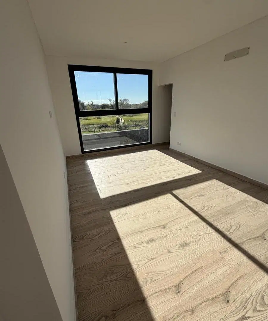 Casa A La Venta En El Canton Con Vista Al Golf 5