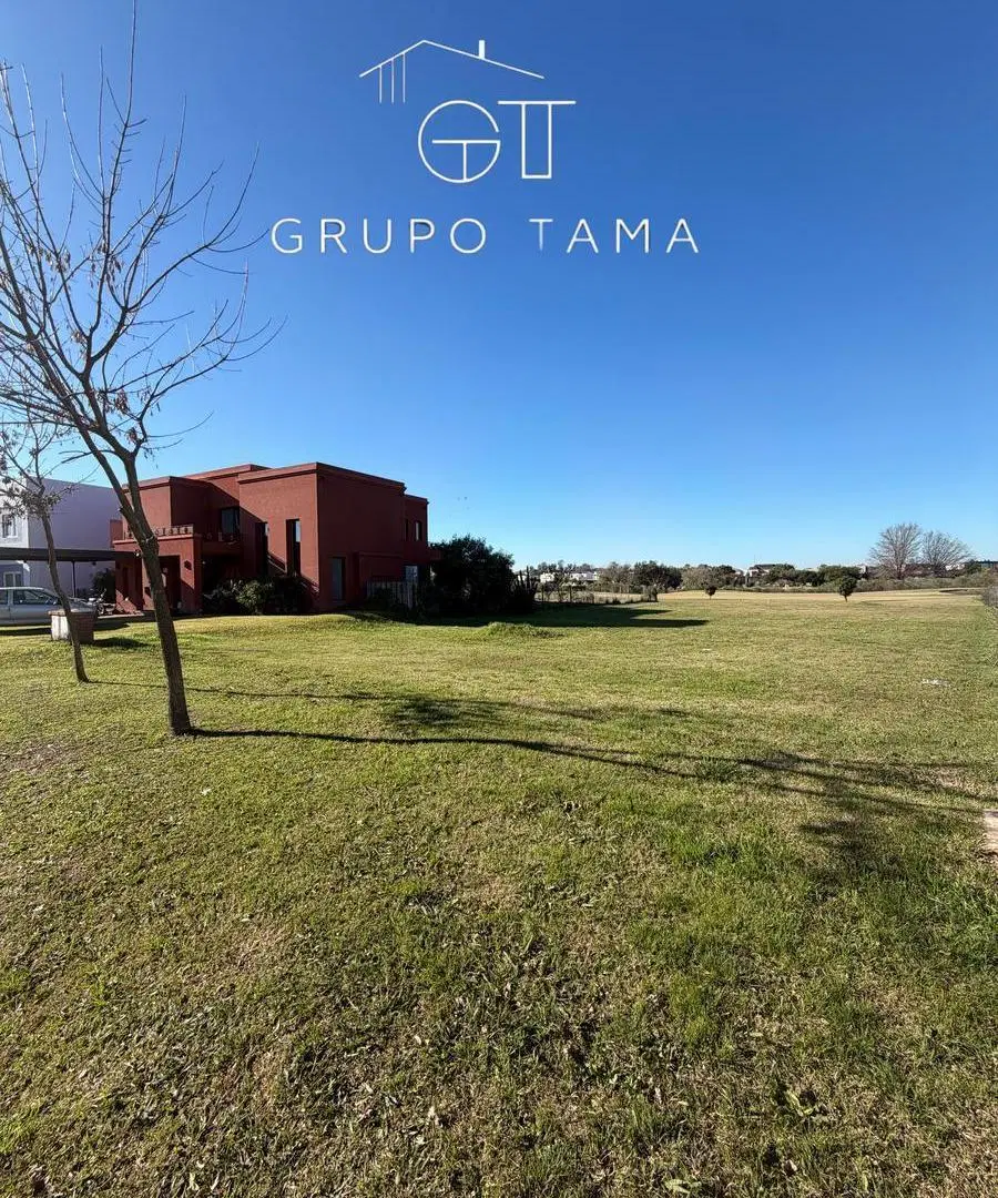 Lote Haras Santa Maria, Barrio Trebol con Fondo al Golf 8
