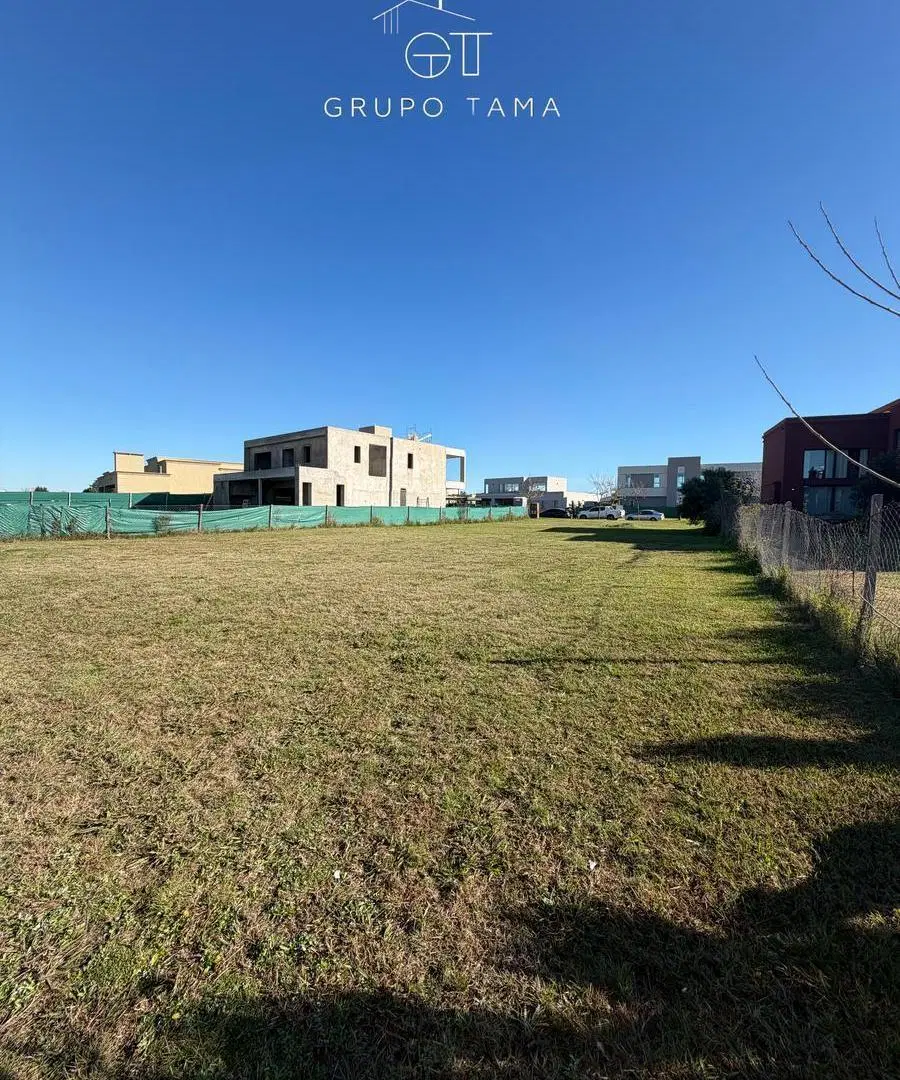 Lote Haras Santa Maria, Barrio Trebol con Fondo al Golf 5