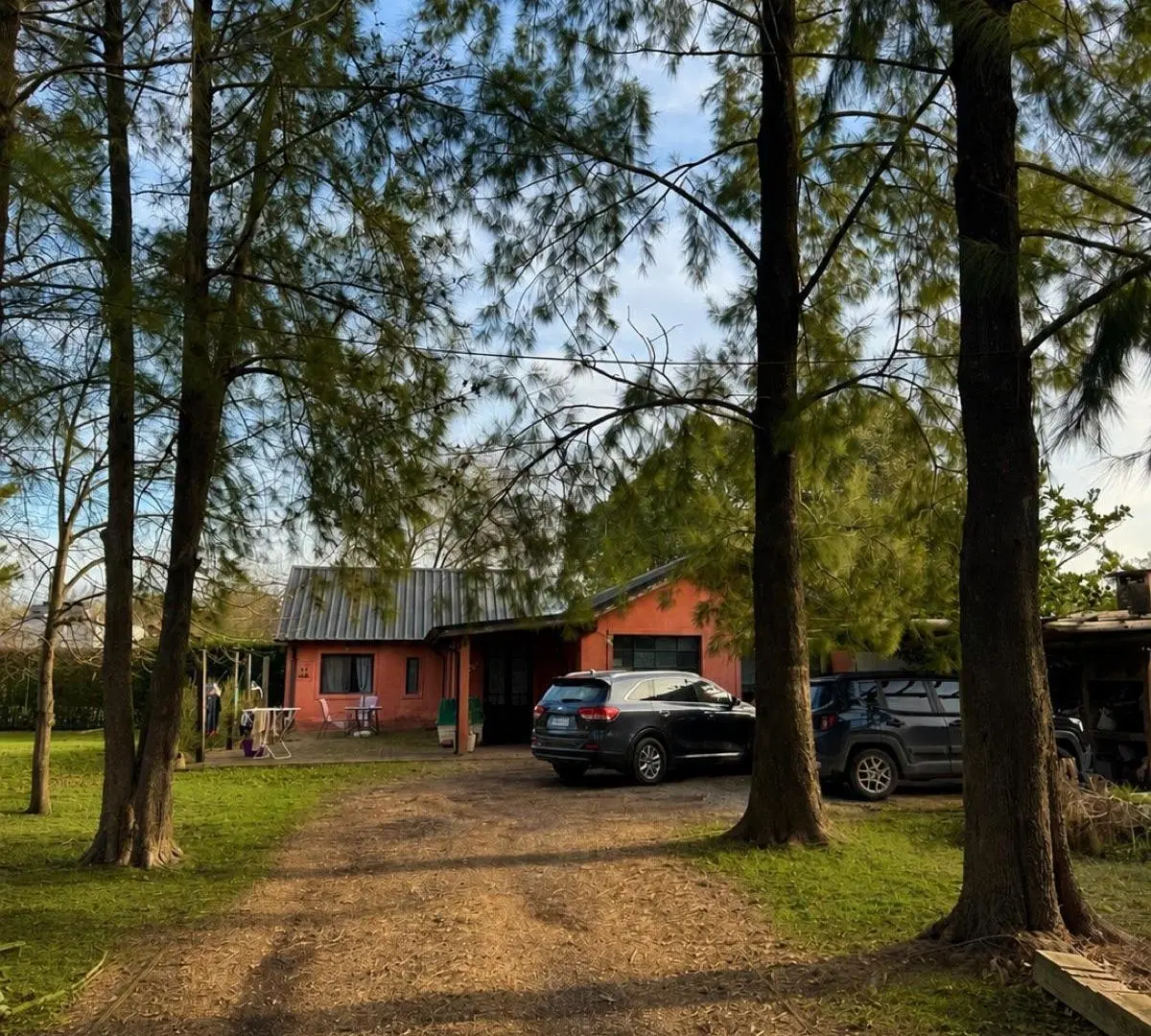 Casa- Segundas Colinas 4amb con pileta, en lote de 193 m² 2