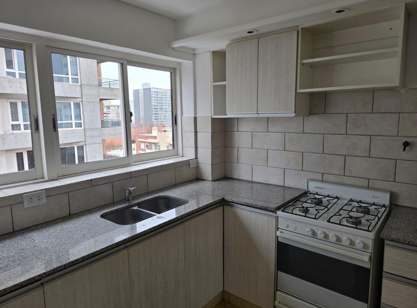 Foto de Alquiler departamento 2 dormitorios con cochera, imagen 2