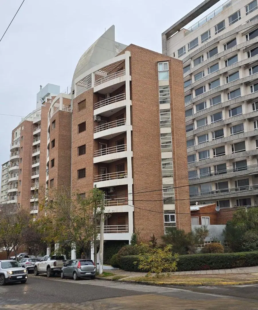 Alquiler departamento 2 dormitorios con cochera 1