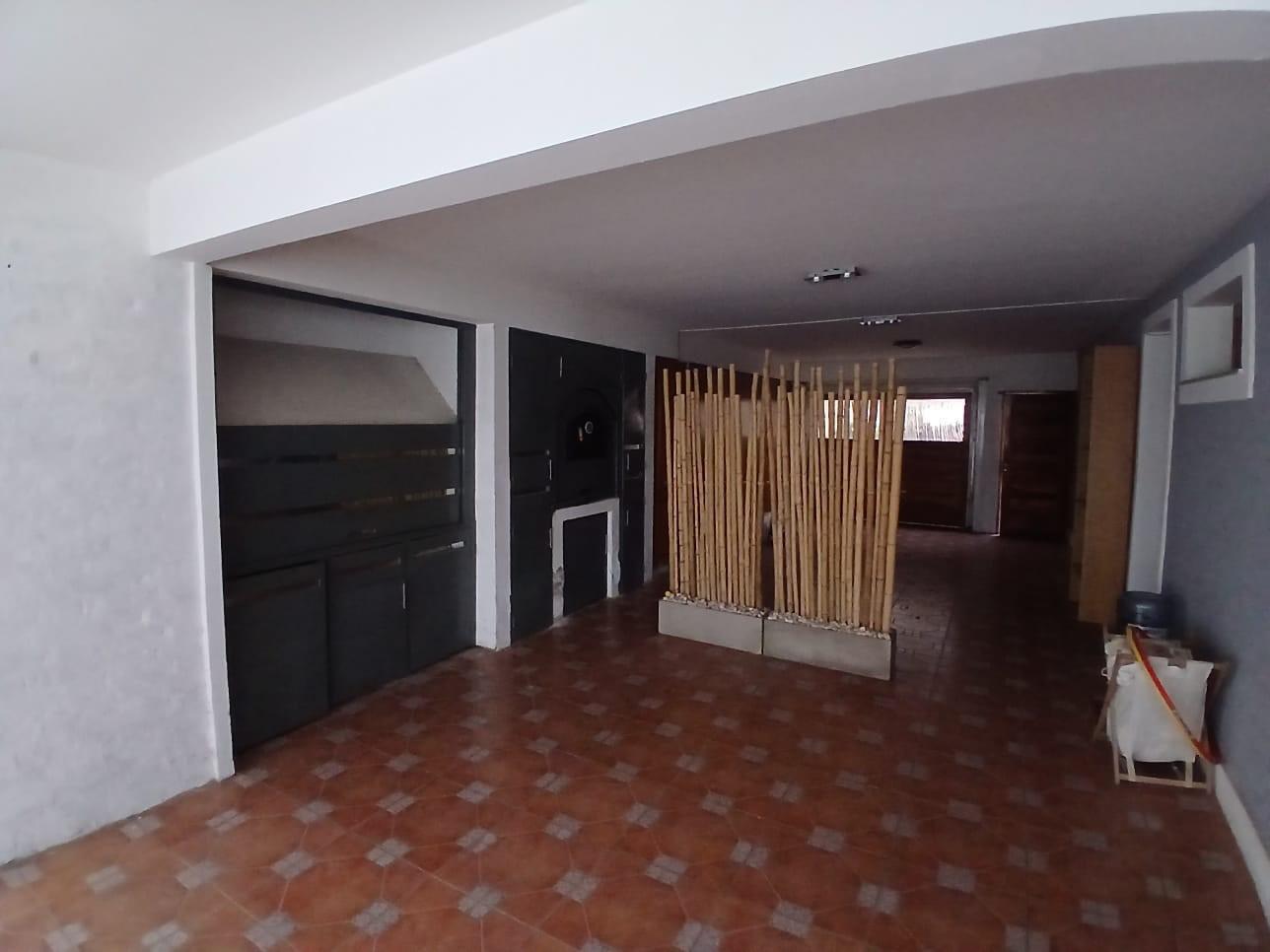 Foto de Casa en Alquiler.Comahue Golf Club Neuqué, fondo de cancha, imagen 1