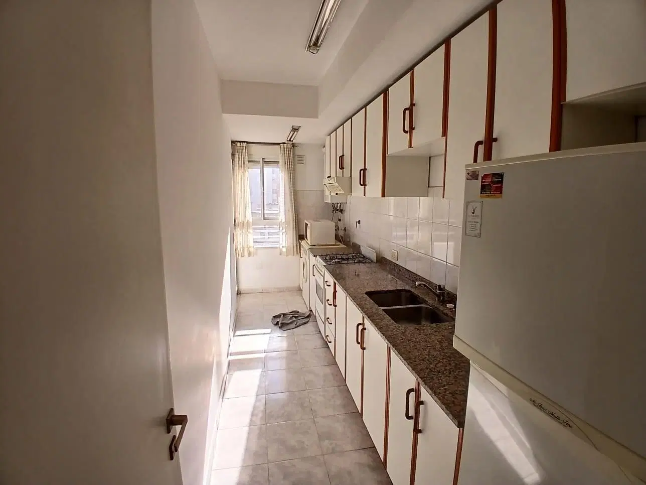Departamento céntrico en venta con cochera 8