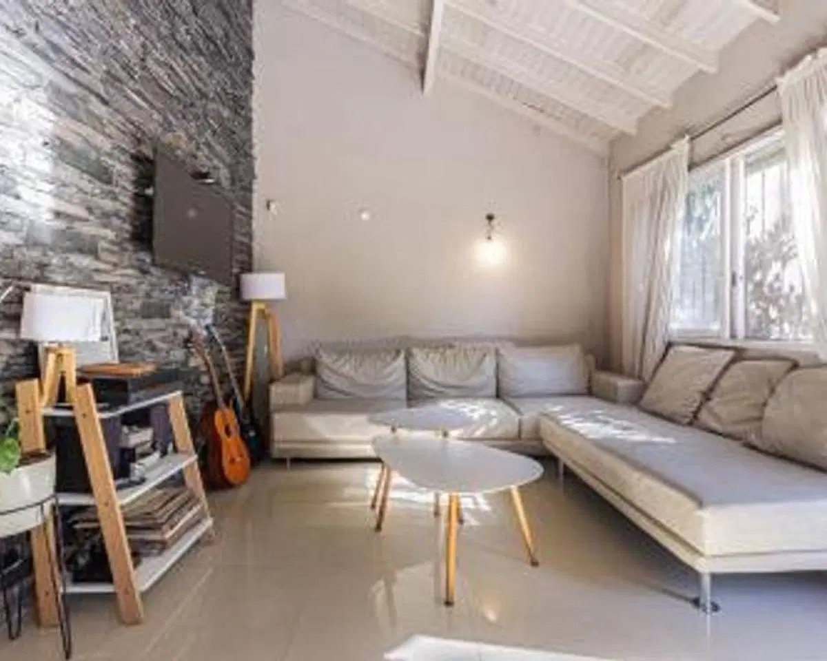 Excelente Casa en venta Manuel Alberti 3