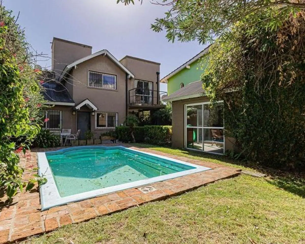 Excelente Casa en venta Manuel Alberti 2