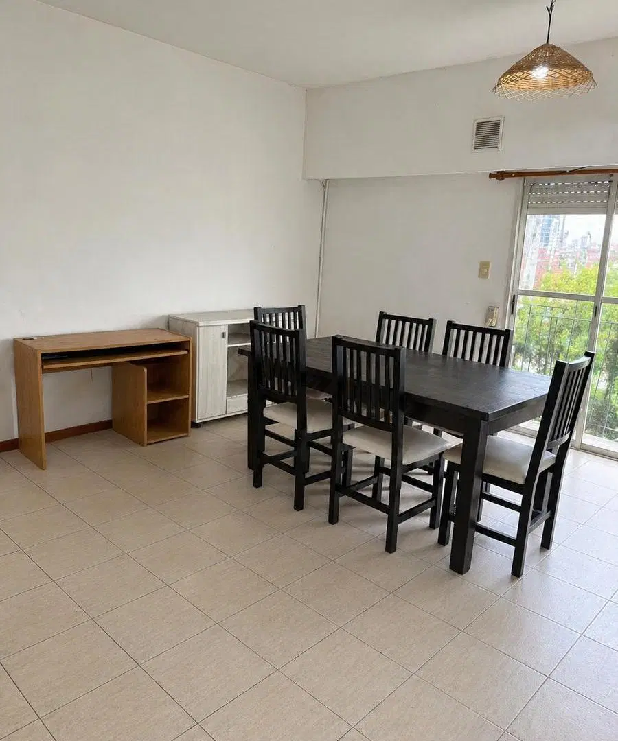 VENTA departamento centrico 1 dormitorio 4