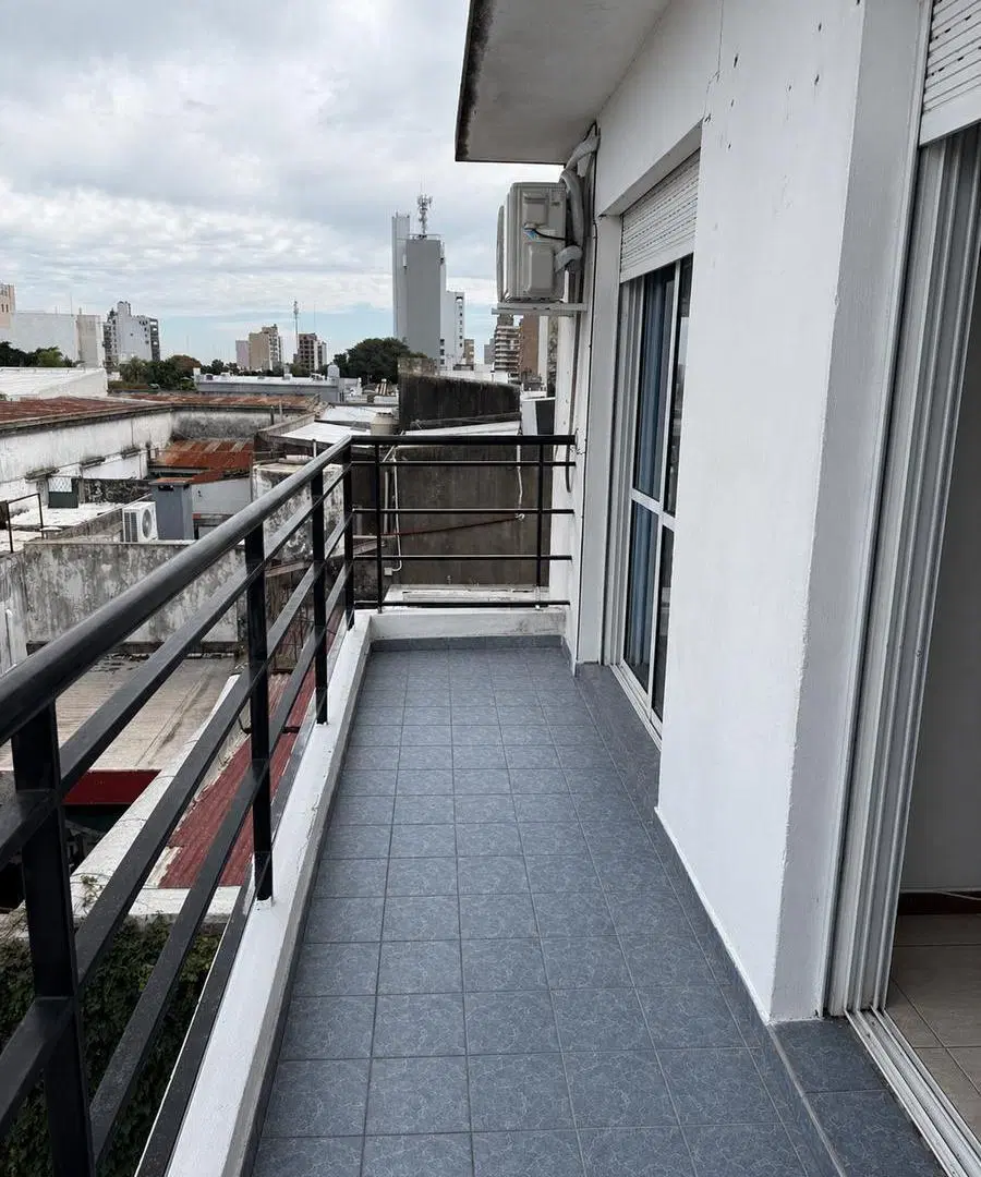 VENTA departamento centrico 1 dormitorio 5