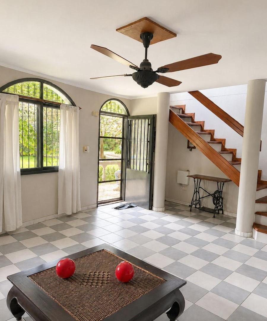 Foto de Casa en San Nicolas De Los Arroyos, barrio Comehue, imagen 1