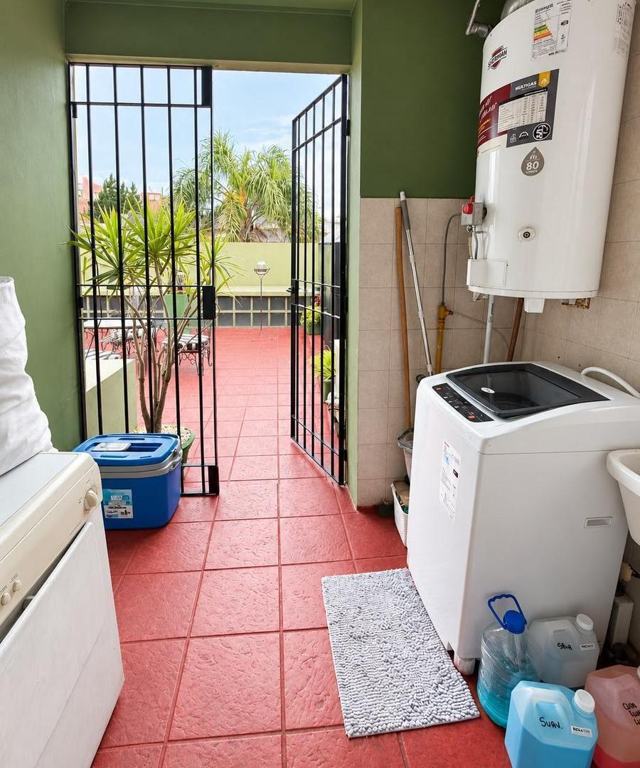 Foto de PH luminoso de 3 dormitorios con terraza y parrilla, imagen 1