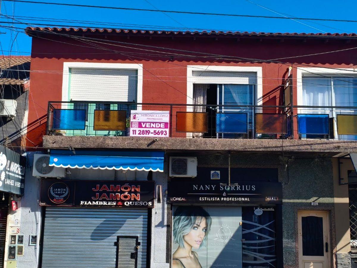 Departamento 3 Ambientes con Balcón al Frente sobre Av. Arieta – Villa Luzuriaga