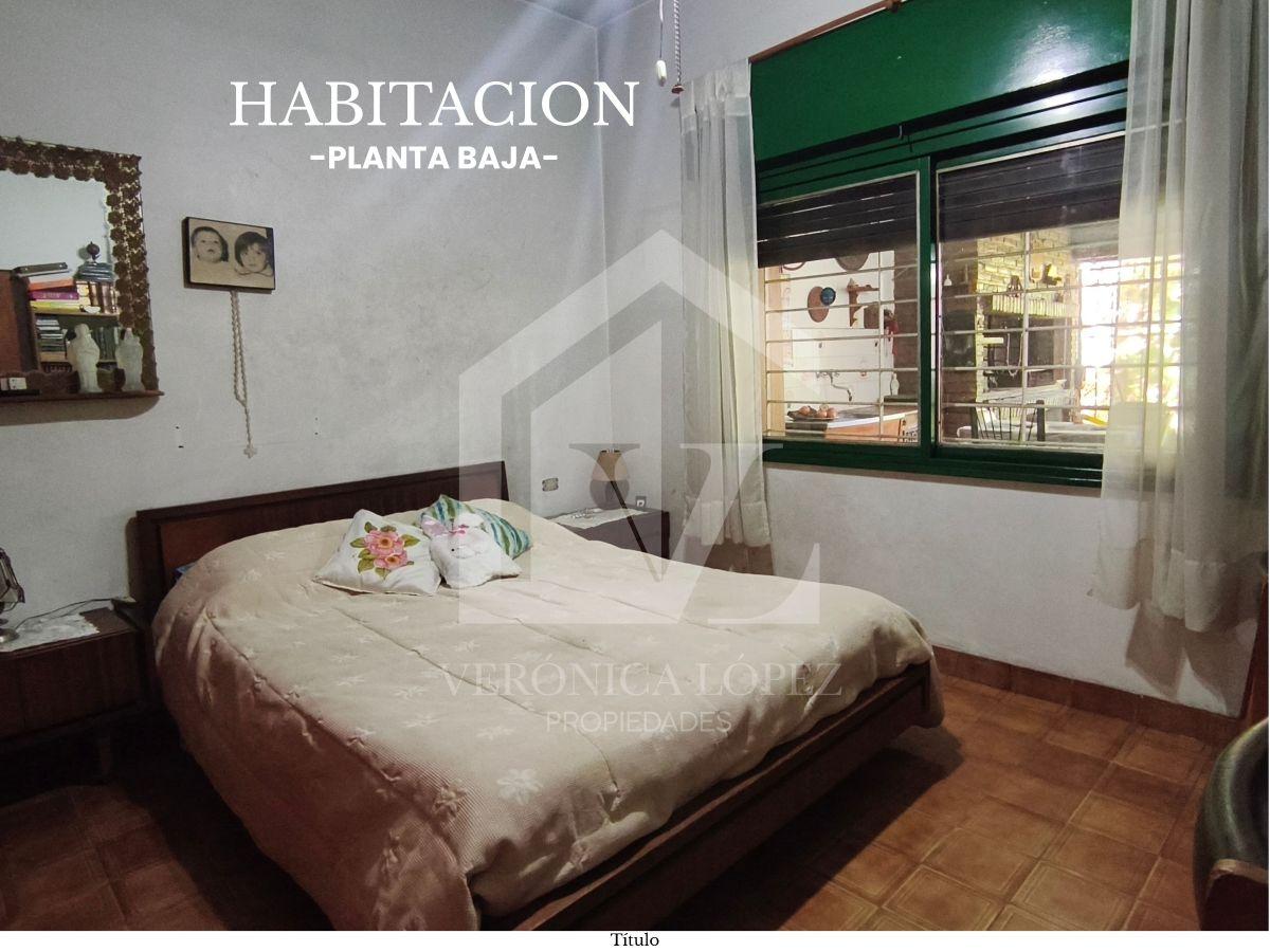 Foto de CASA EN VENTA EN VILLA LUZURIAGA | 2 PLANTAS | LOCAL COMERCIAL |, imagen 4