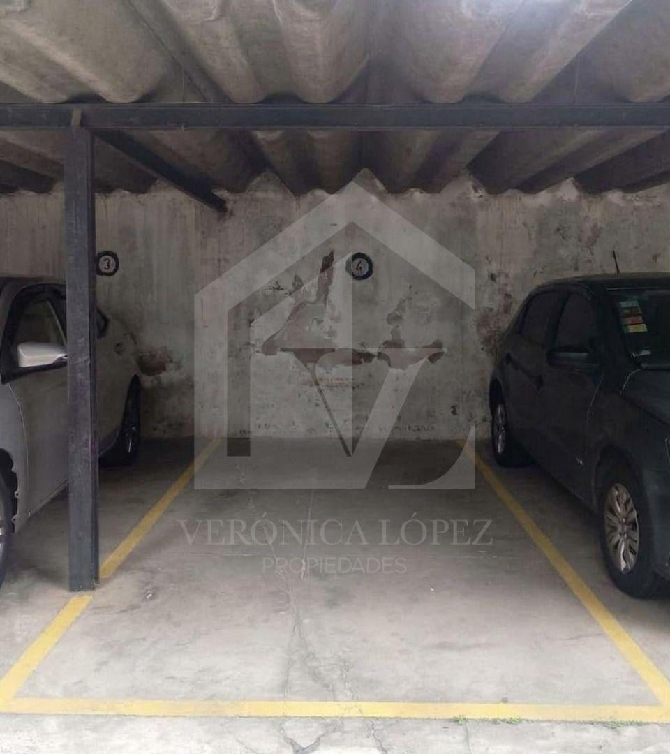 Foto de COCHERA CUBIERTA | CENTRO RAMOS MEJÍA | 2 CUADRAS DE LA ESTACIÓN, imagen 1