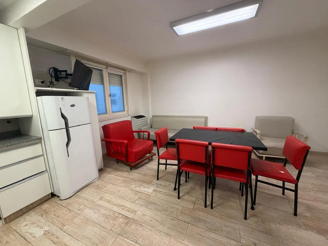 Departamento de 2 Ambientes Reciclado con Balcón - Excelente Distribución 2