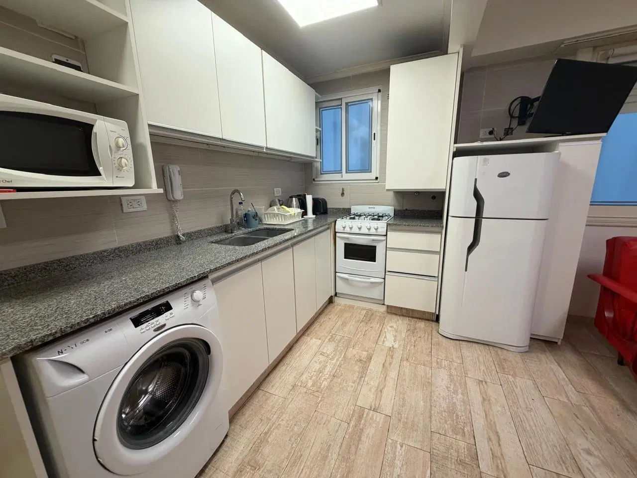 Departamento de 2 Ambientes Reciclado con Balcón - Excelente Distribución 4