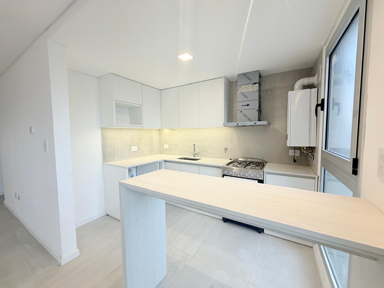 Departamento de 2 Ambientes a Estrenar con Balcón a metros del mar – La Perla