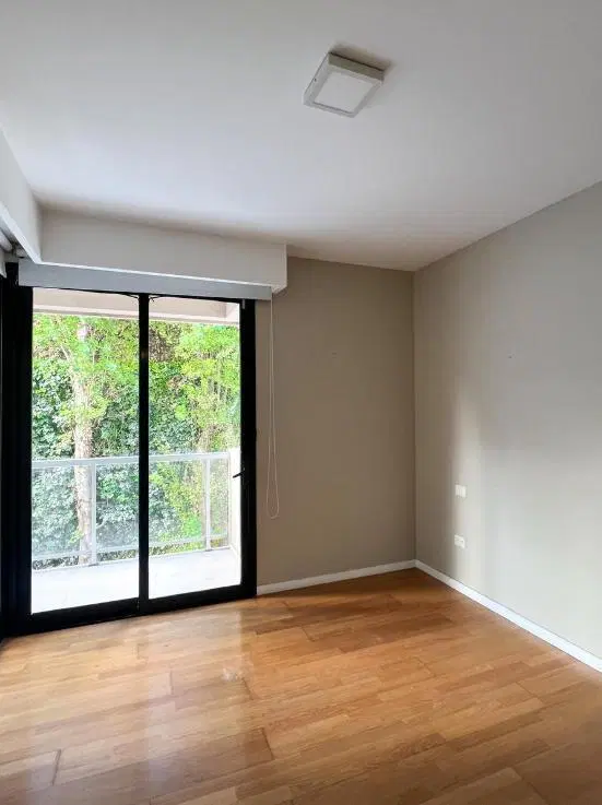 DEPARTAMENTO 2 AMBIENTES CON COCHERA EN PLAZA MITRE 8