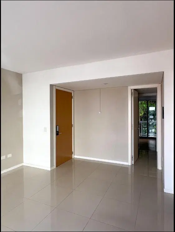 DEPARTAMENTO 2 AMBIENTES CON COCHERA EN PLAZA MITRE 5