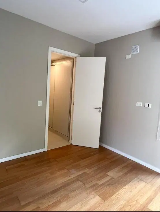 DEPARTAMENTO 2 AMBIENTES CON COCHERA EN PLAZA MITRE 4