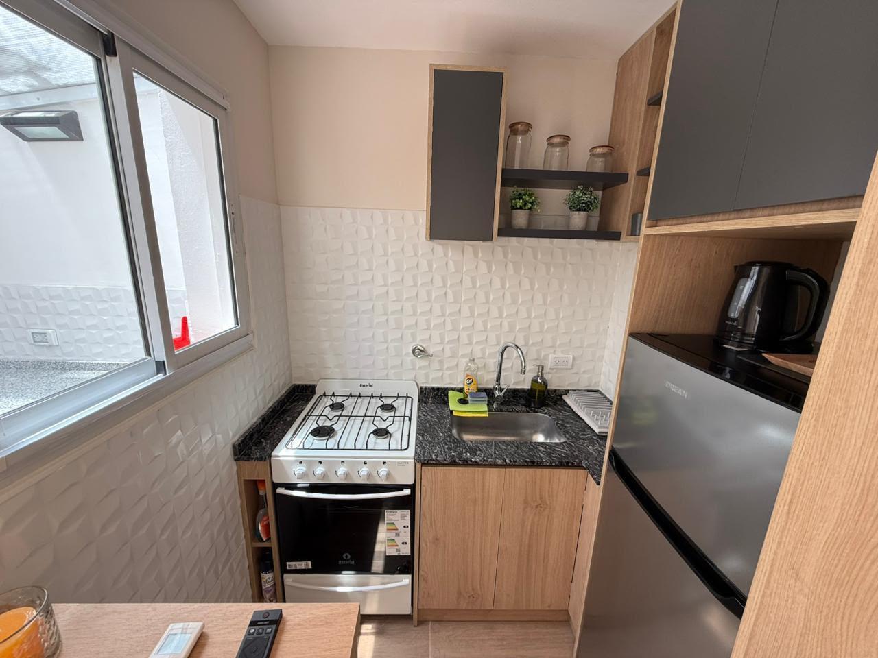 Foto de ALQUILER 2 AMBIENTES TOTALMENTE RECICLADO A NUEVO CON PATIO/TERRAZA, imagen 3