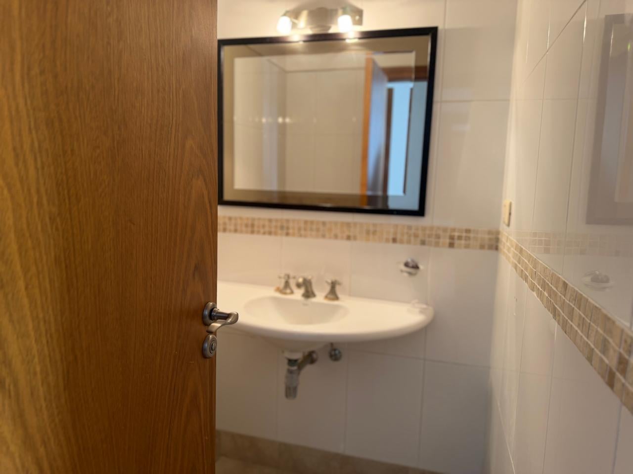 Foto de ALQUILER | Excelente Departamento de 3 Ambientes primera línea de mar, imagen 5