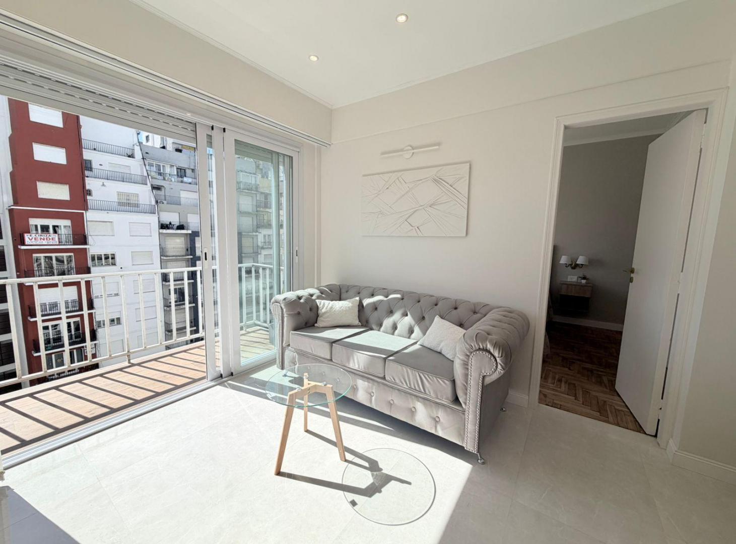 Foto de VENTA / Excepcional Departamento de 4 Ambientes Totalmente Reciclado y, imagen 3