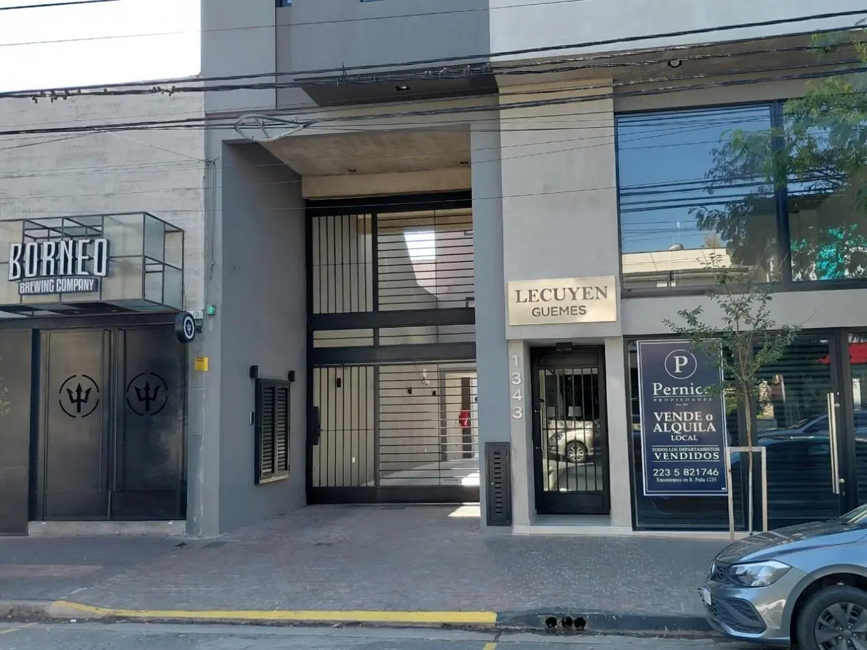 DEPARTAMENTO AL FRENTE CON BALCON SALIENTE ,COCHERA, AMUEBLADO Y AMENITIES 4