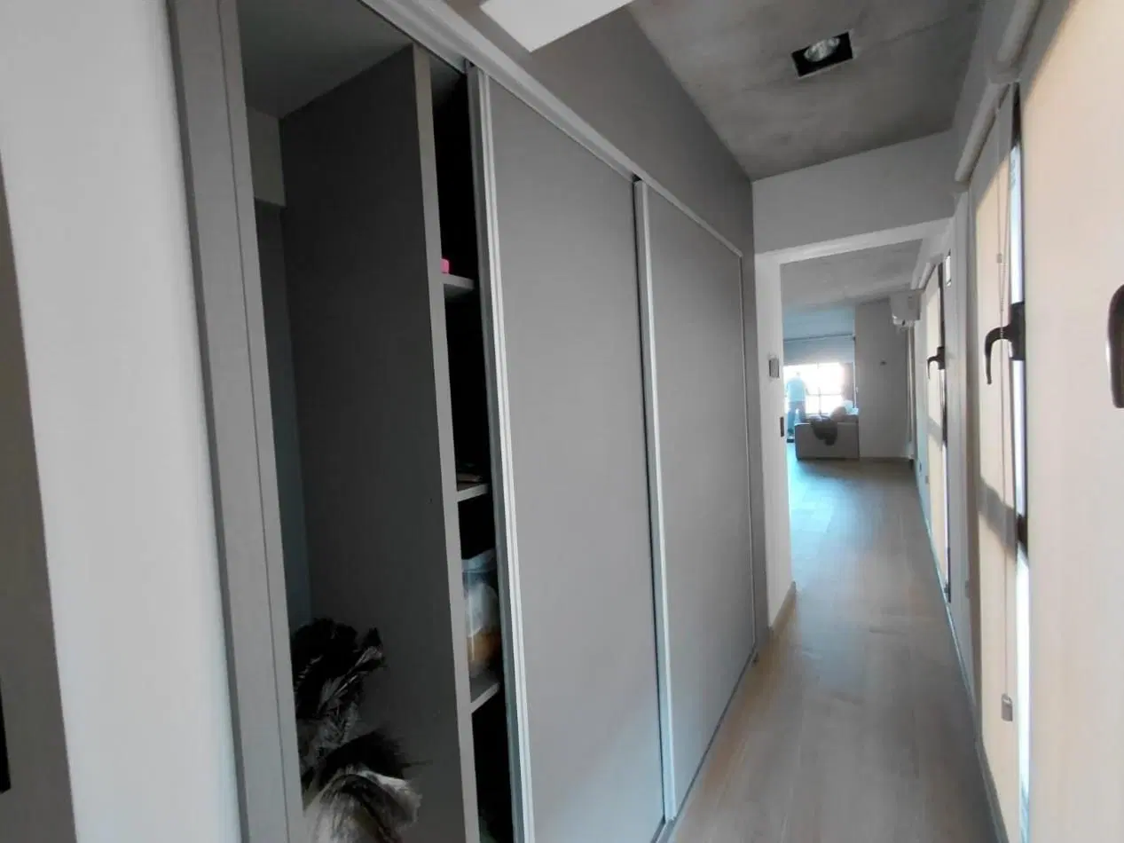 DEPARTAMENTO AL FRENTE CON BALCON SALIENTE ,COCHERA, AMUEBLADO Y AMENITIES 5